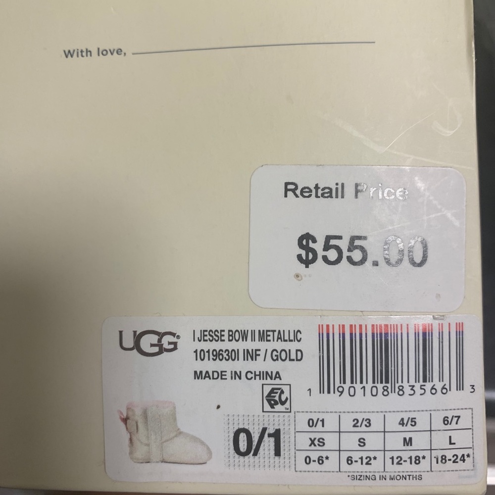 UGGS - Picture 4 of 5